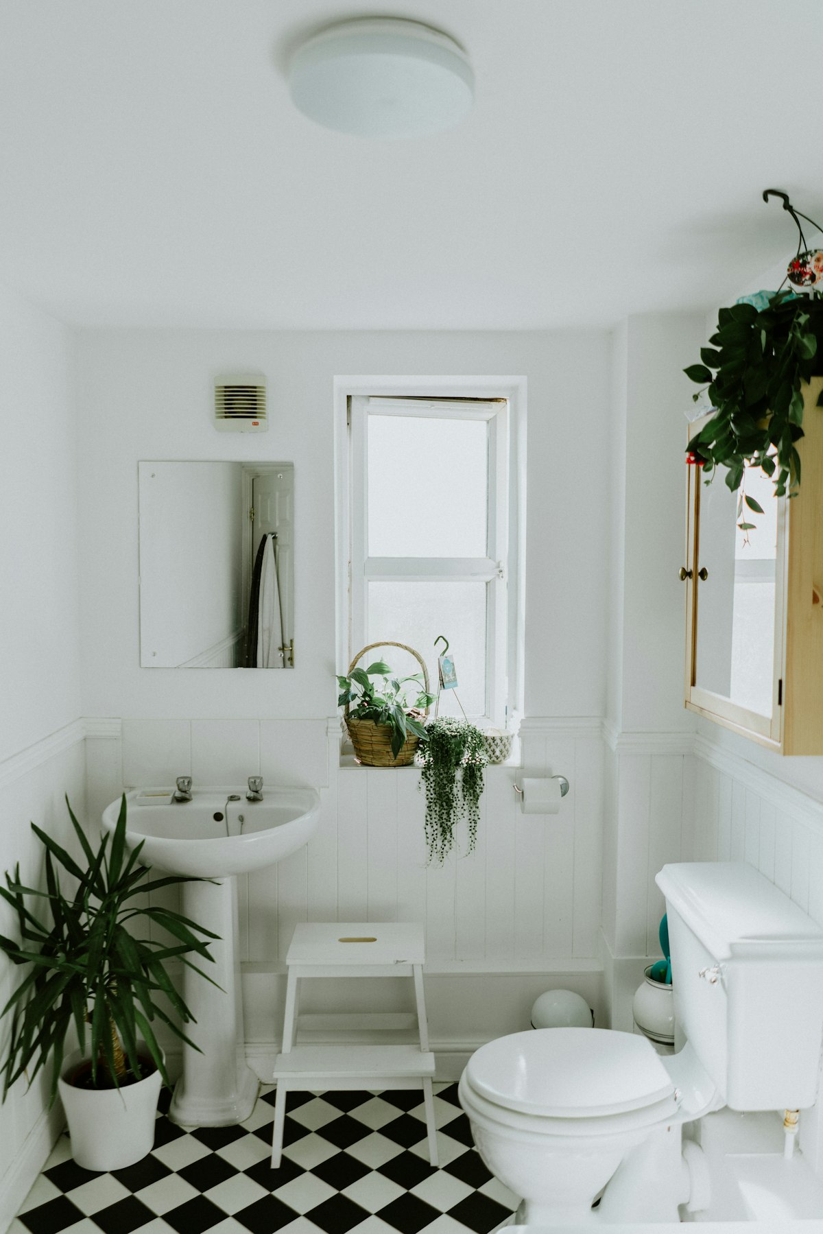 Salle de bain design avec douche italienne